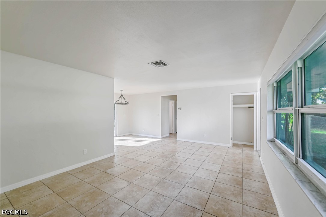 208 Norwich, Lehigh Acres, FL 33936
