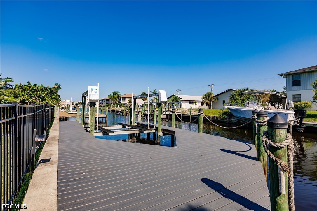 Dock