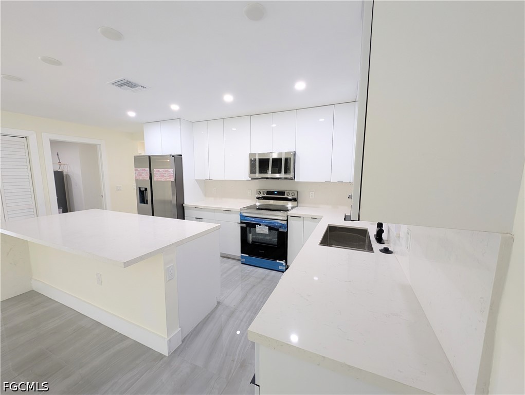 798 Bell, Lehigh Acres, FL 33974