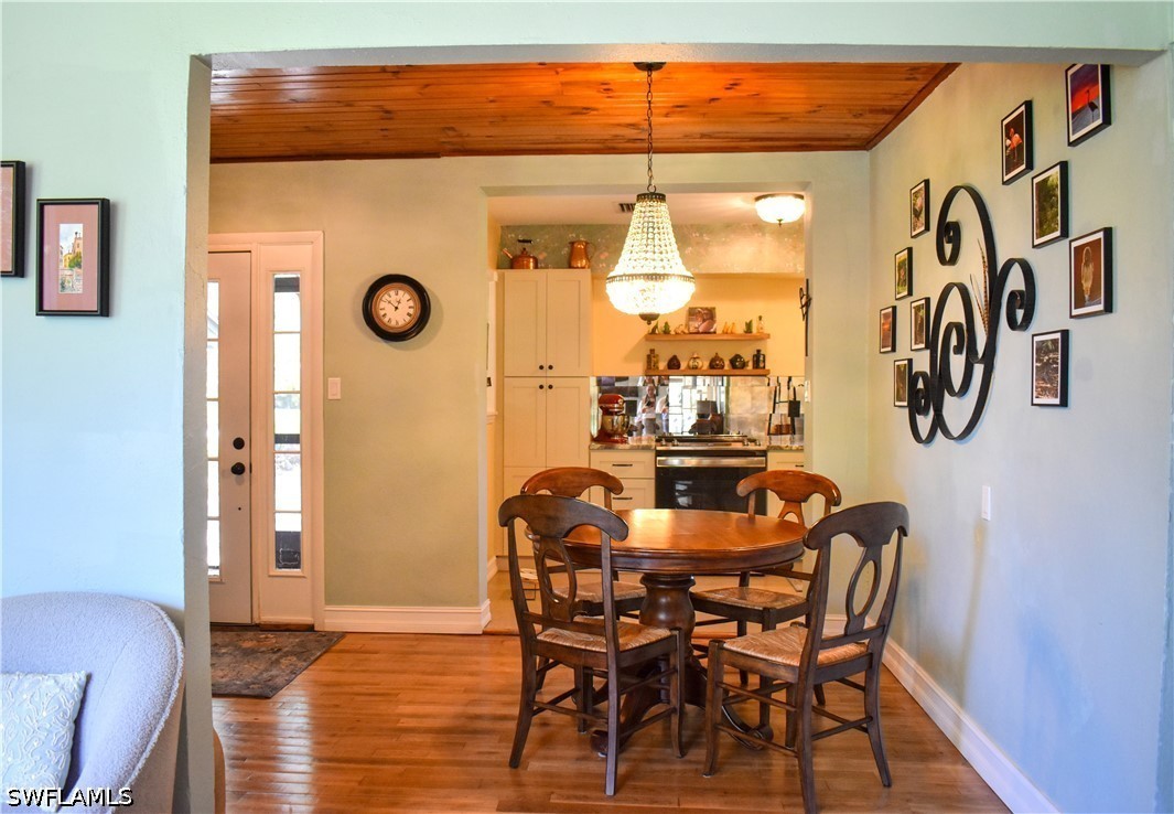 DiningArea