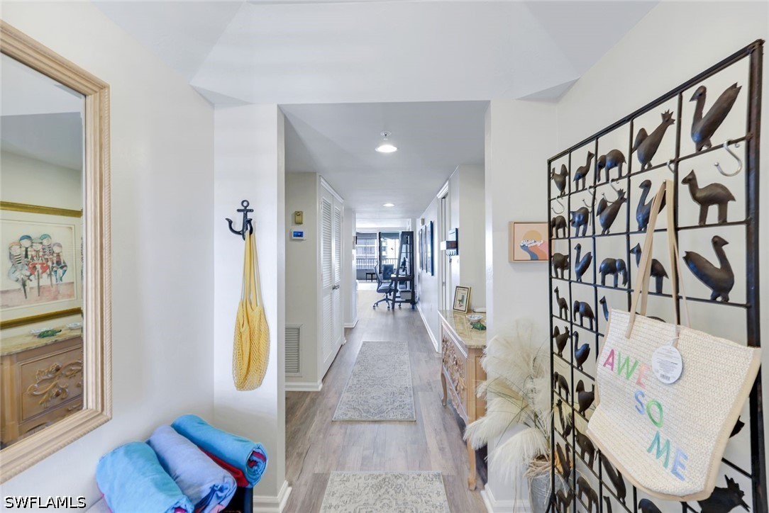21 Bluebill Unit B905, Naples, FL 34108
