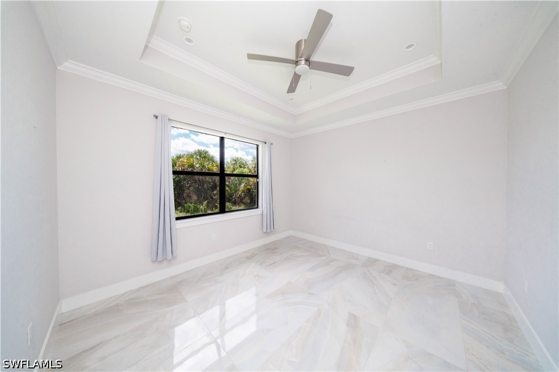808 37th, Naples, FL 34120