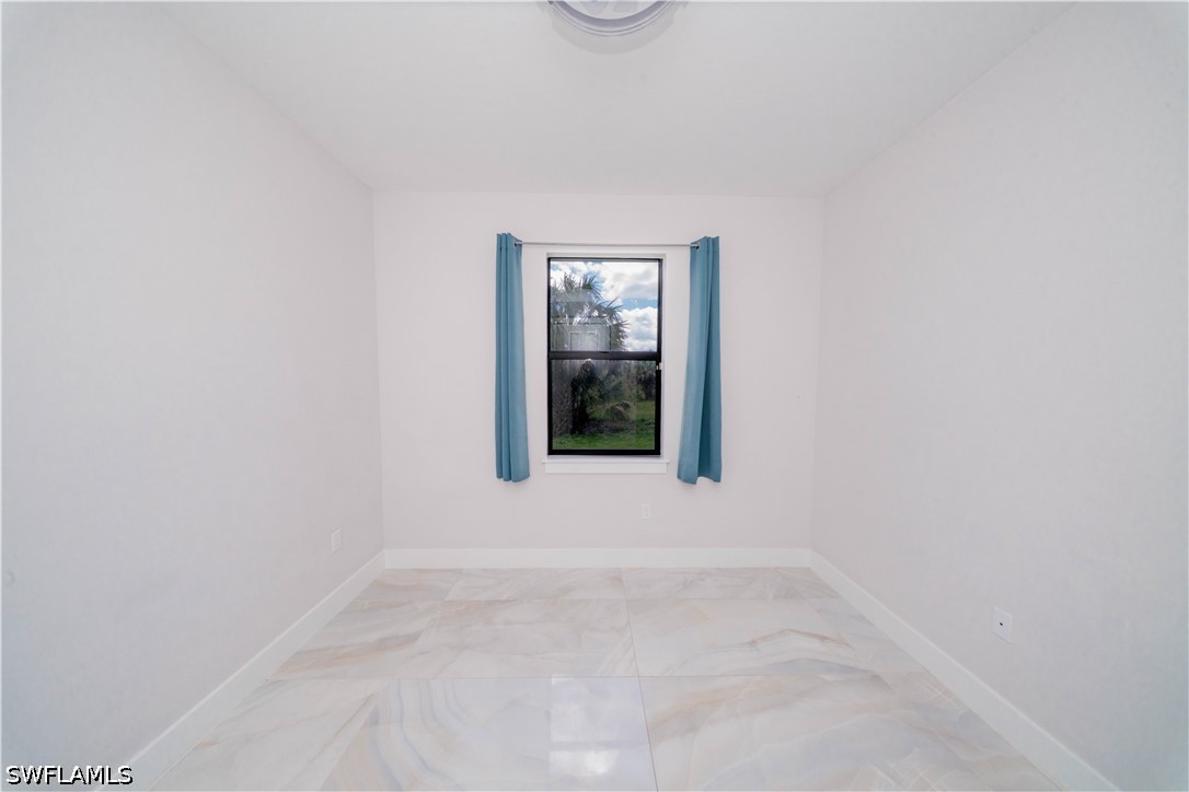 808 37th, Naples, FL 34120