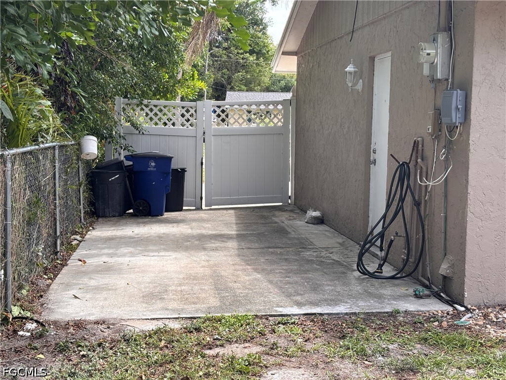 1933 Flamingo, North Fort Myers, FL 33991