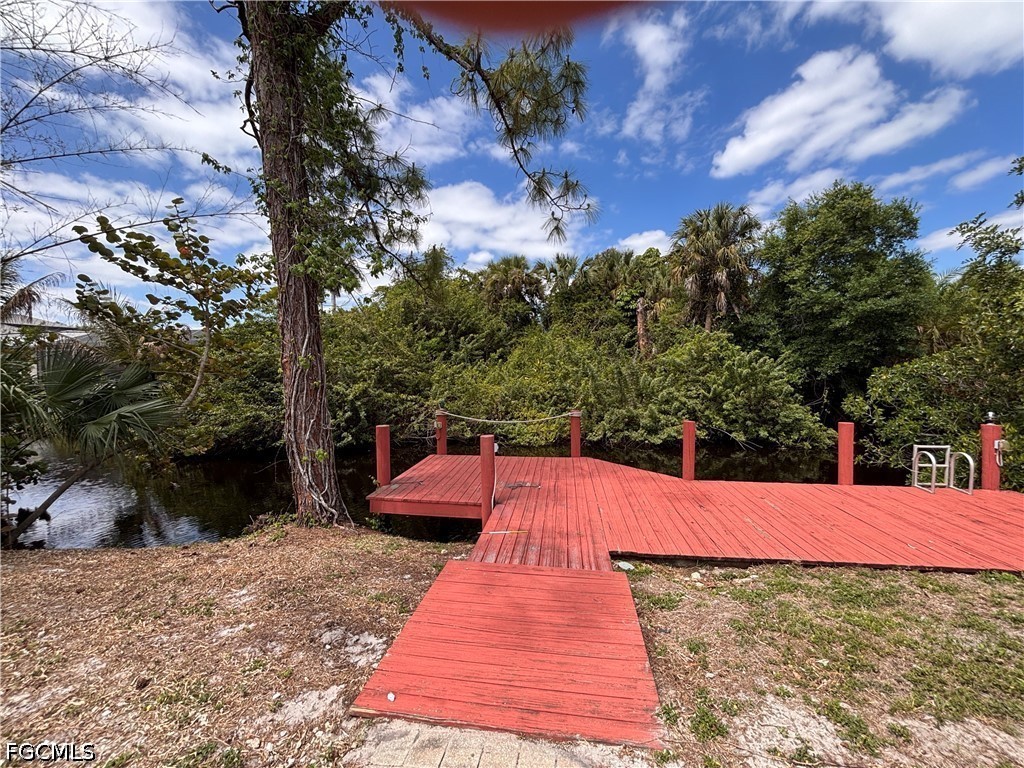Dock