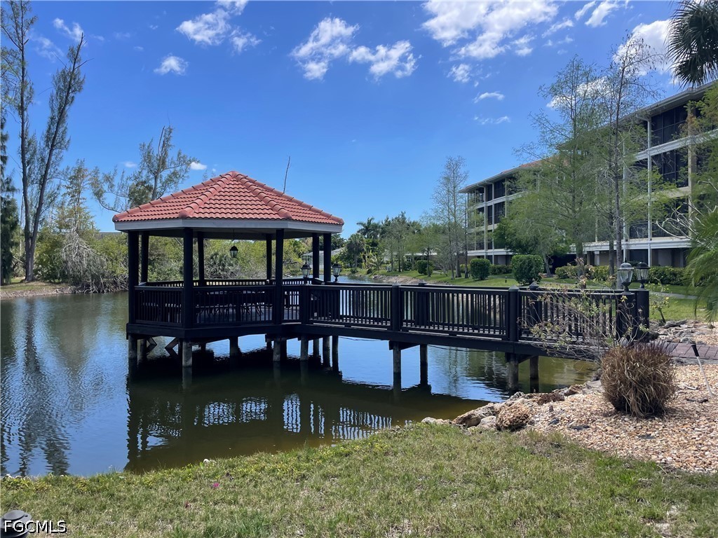 Dock