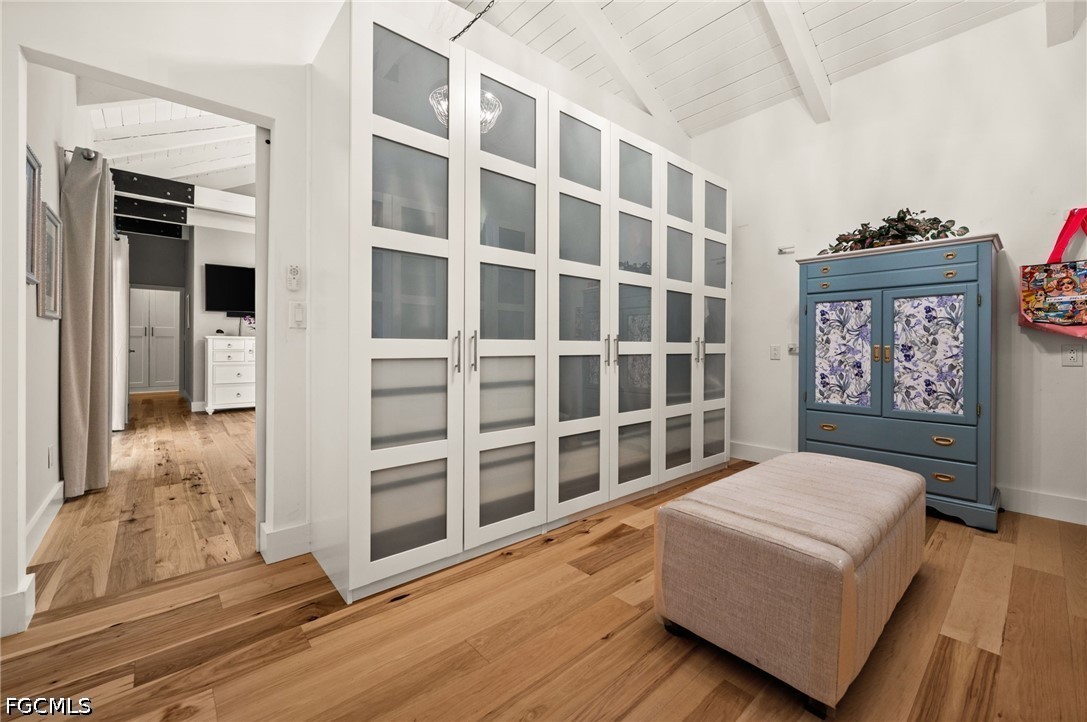 WalkInClosets