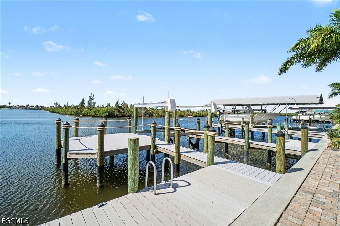 Dock