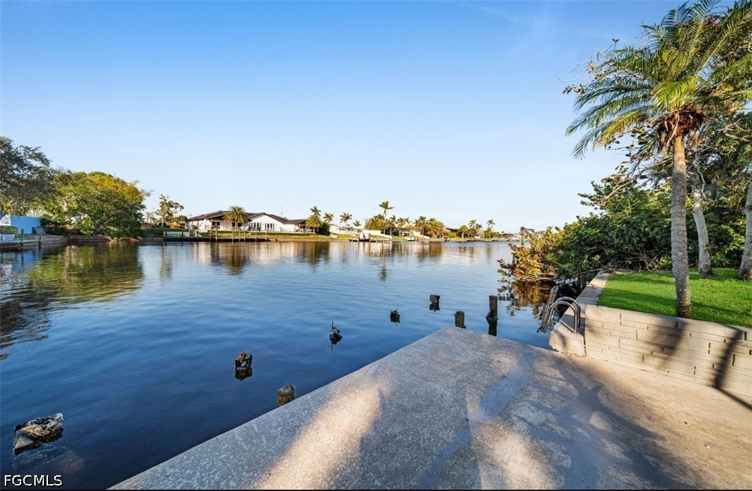 Dock