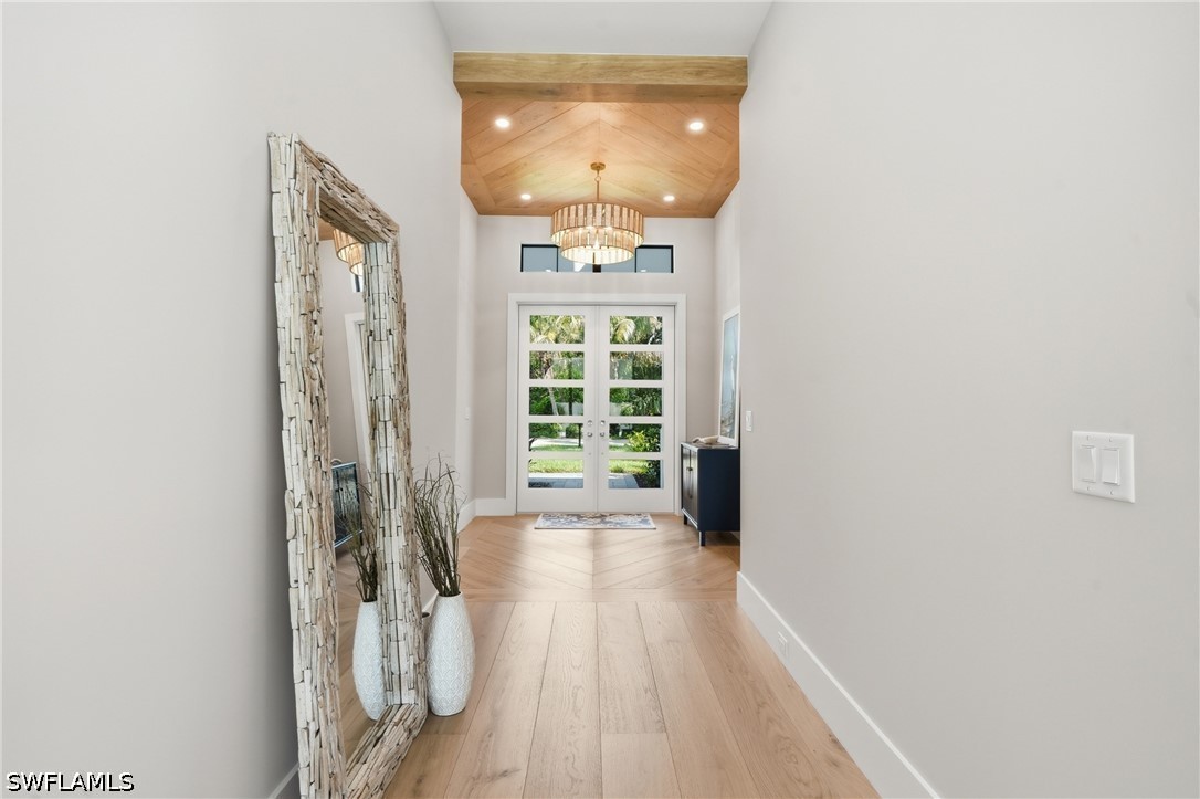 1102 9th, Naples, FL 34102