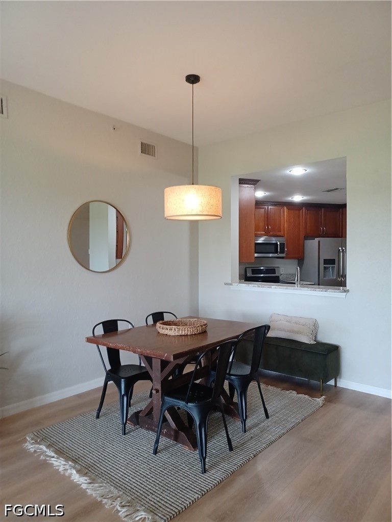 DiningArea