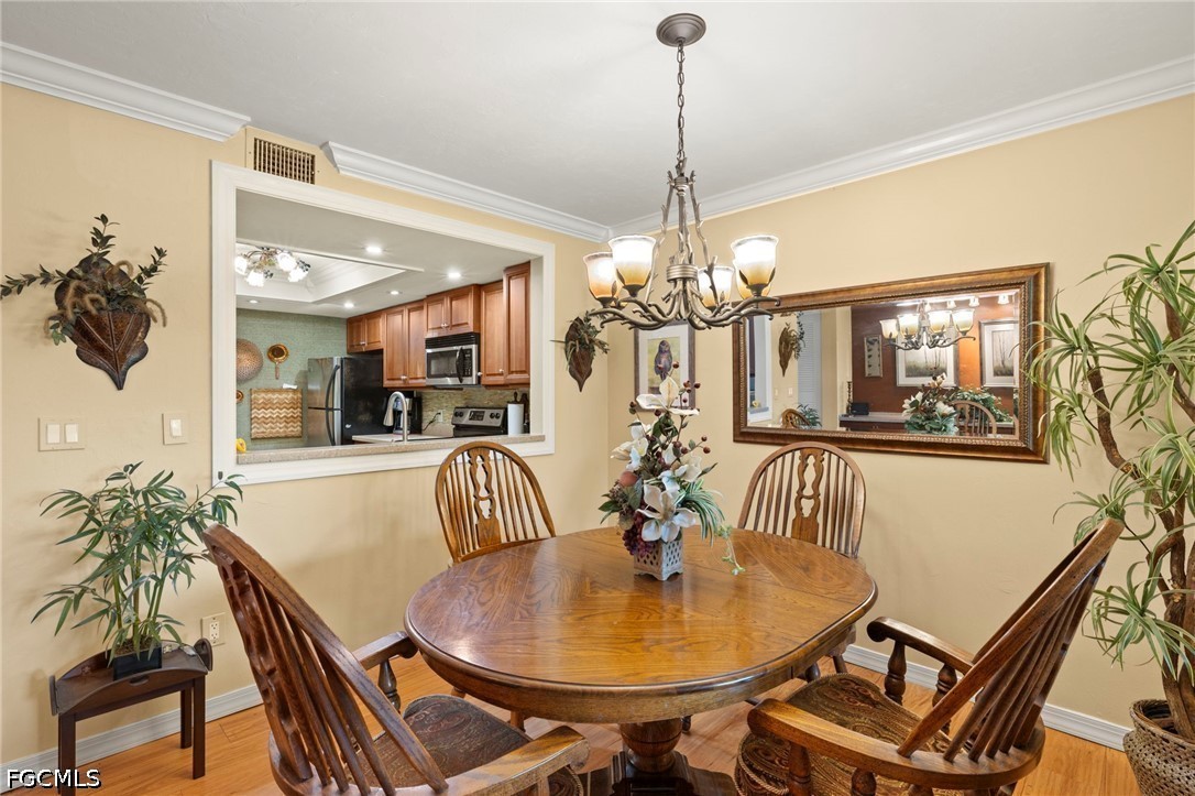 DiningArea