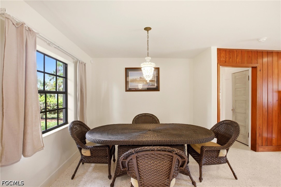 DiningArea