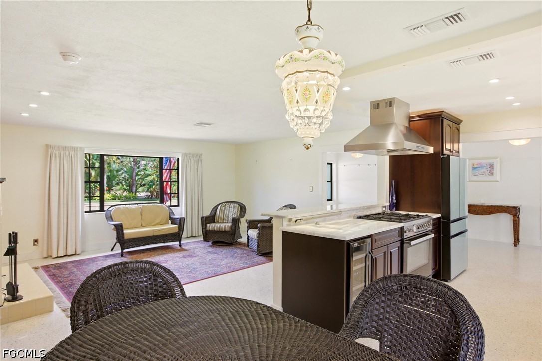 DiningArea
