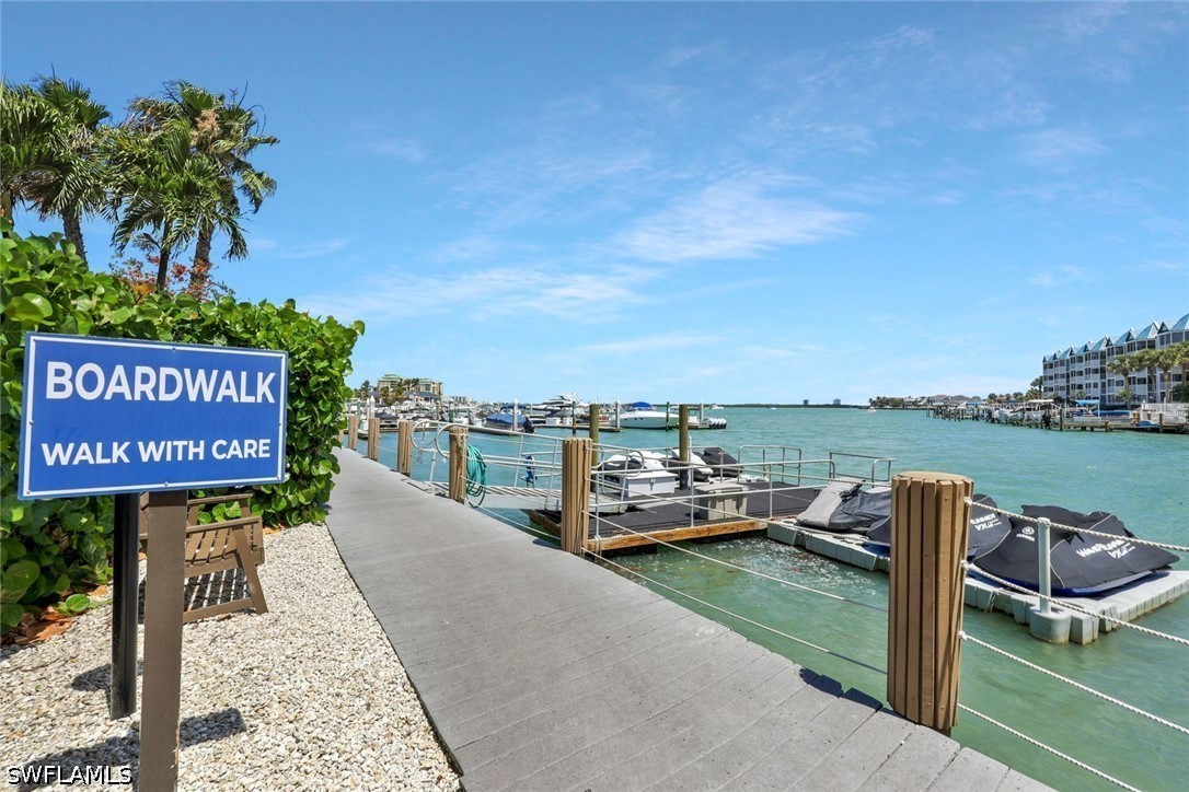 Dock