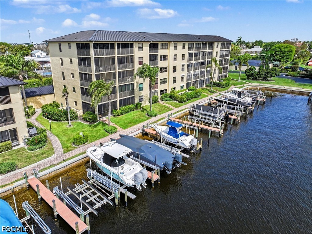 4703 17th Unit 404, Cape Coral, FL 33904