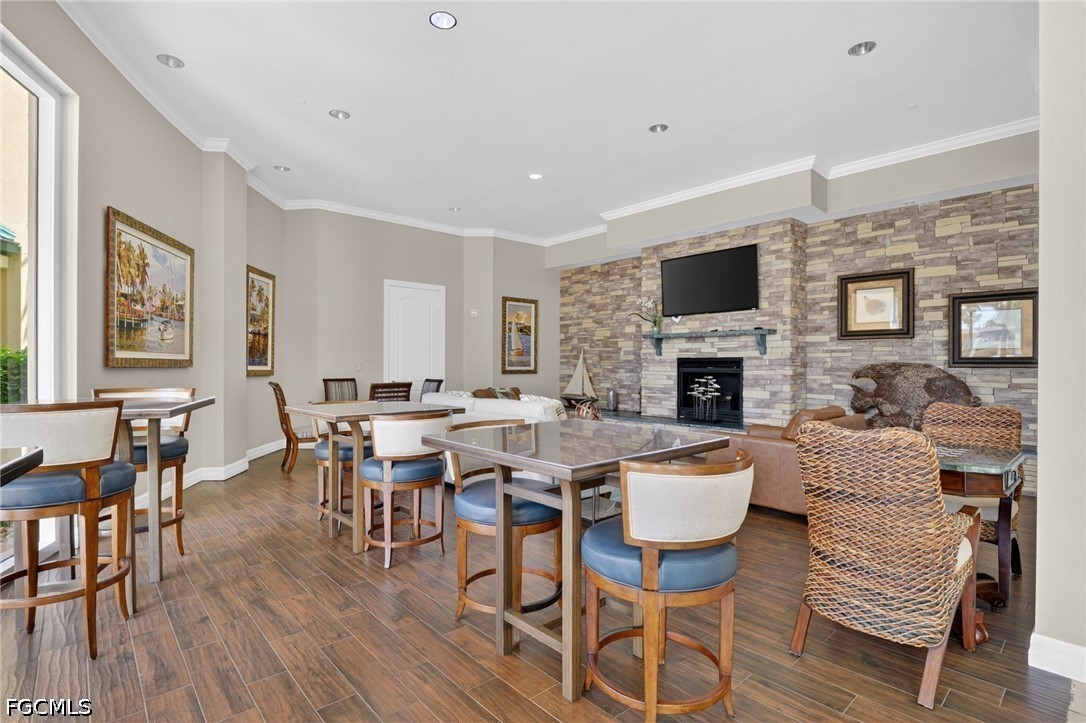 DiningArea