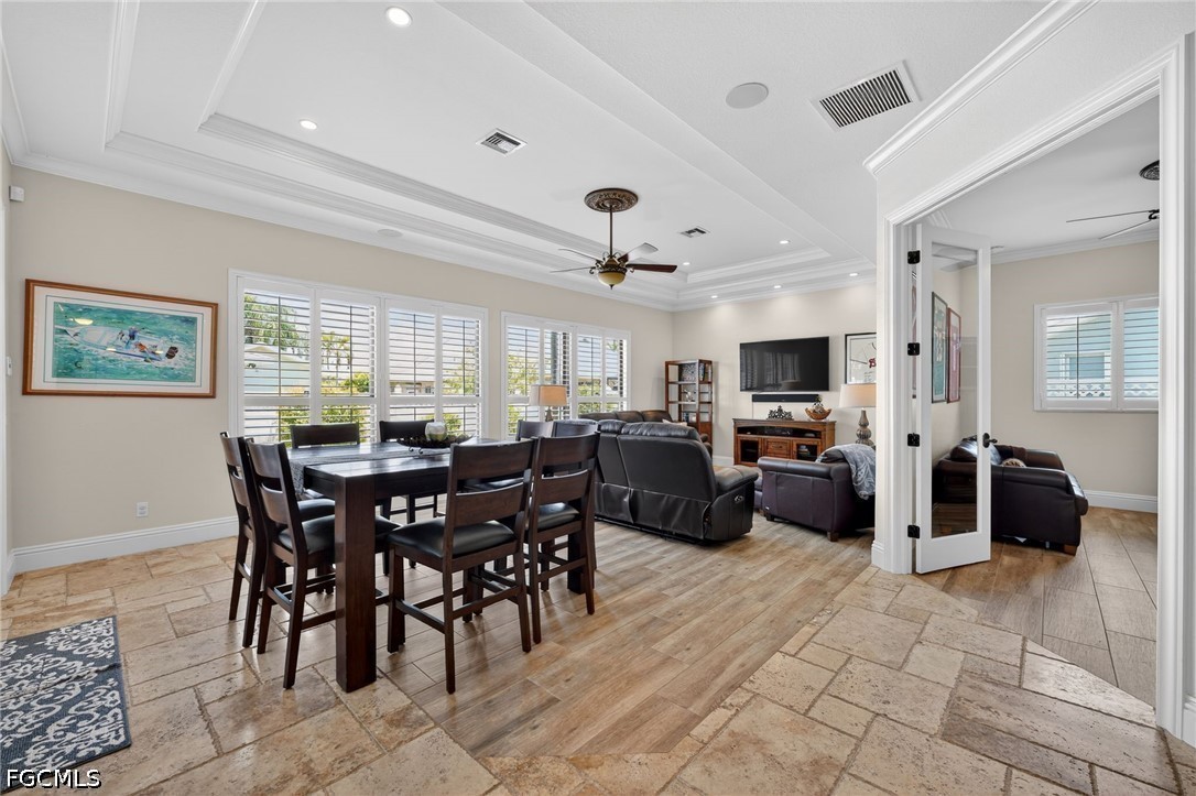 DiningArea