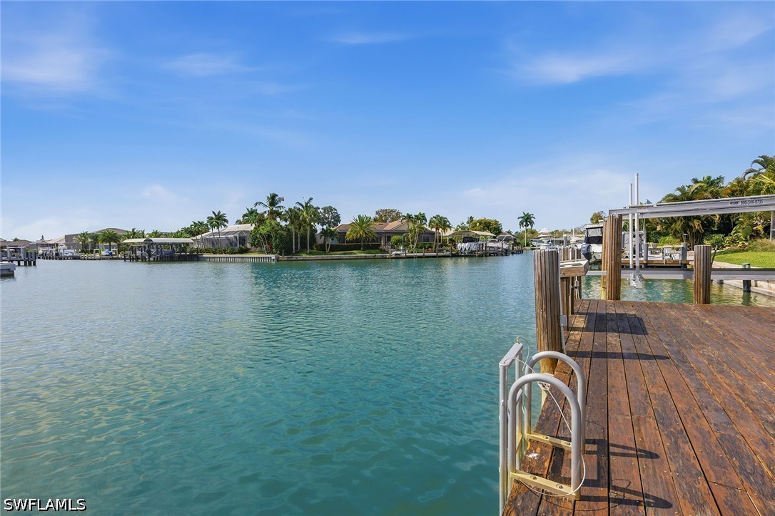 Dock