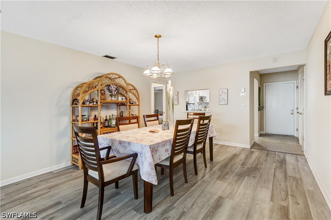 DiningArea