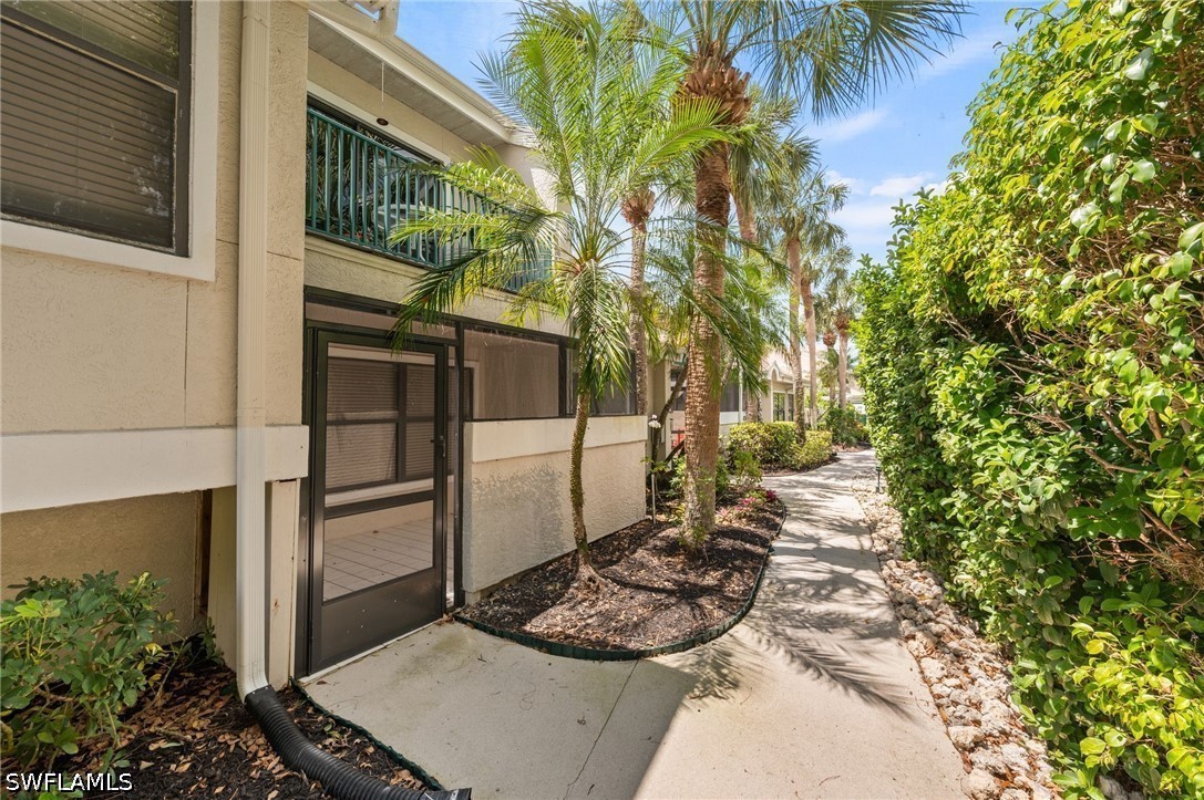 77 Emerald Woods Unit I6, Naples, FL 34108