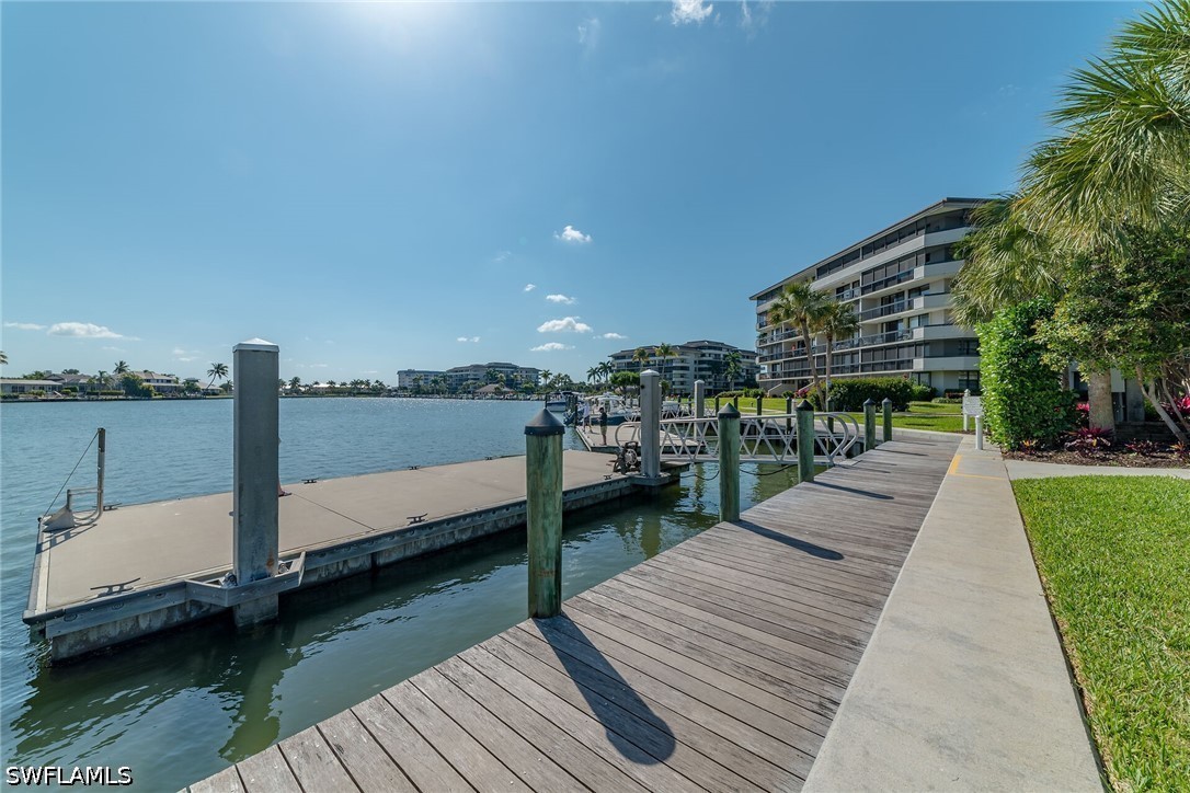 Dock