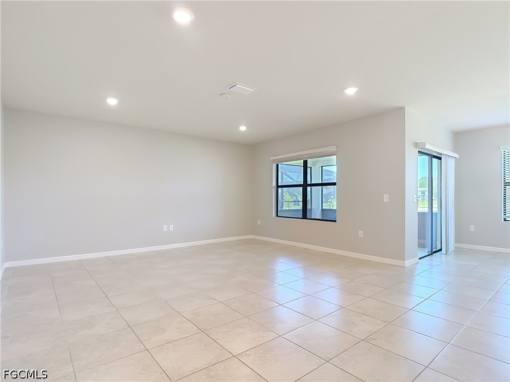 16056 Enclaves Cove, North Fort Myers, FL 33917