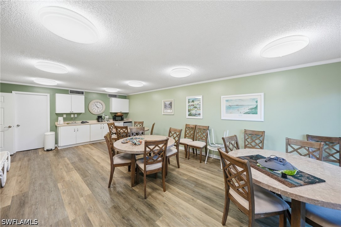 DiningArea