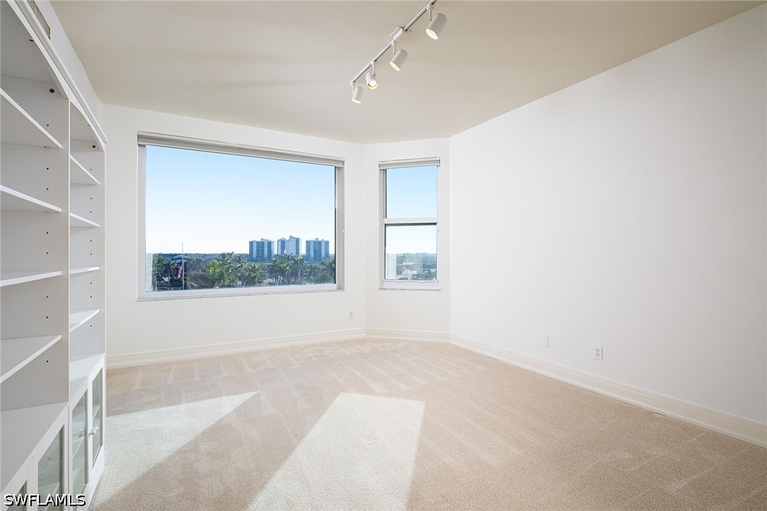 435 Dockside Unit B703, Naples, FL 34110