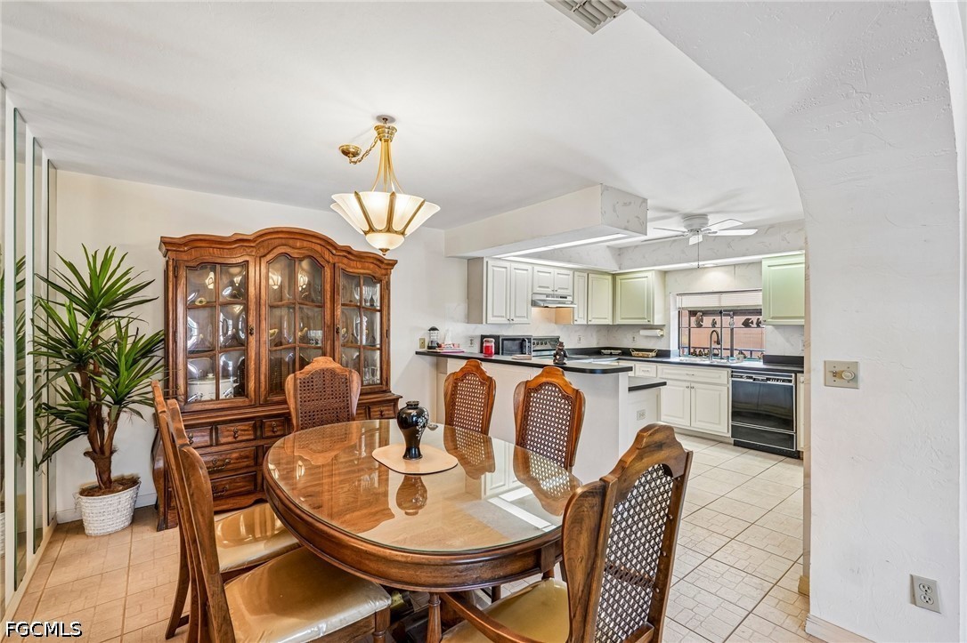 DiningArea