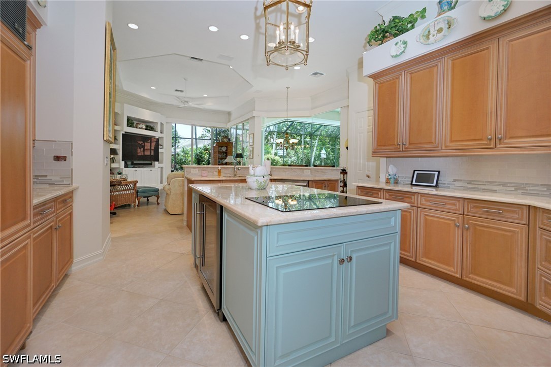 710 Shadow Lake, Naples, FL 34108