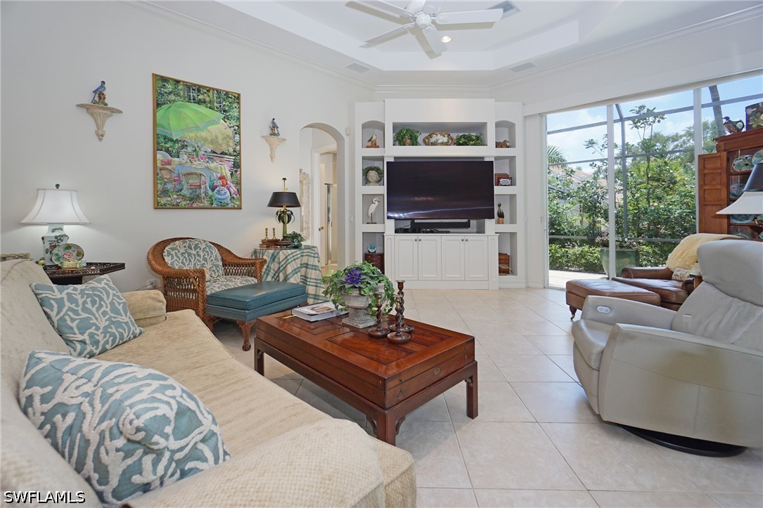 710 Shadow Lake, Naples, FL 34108