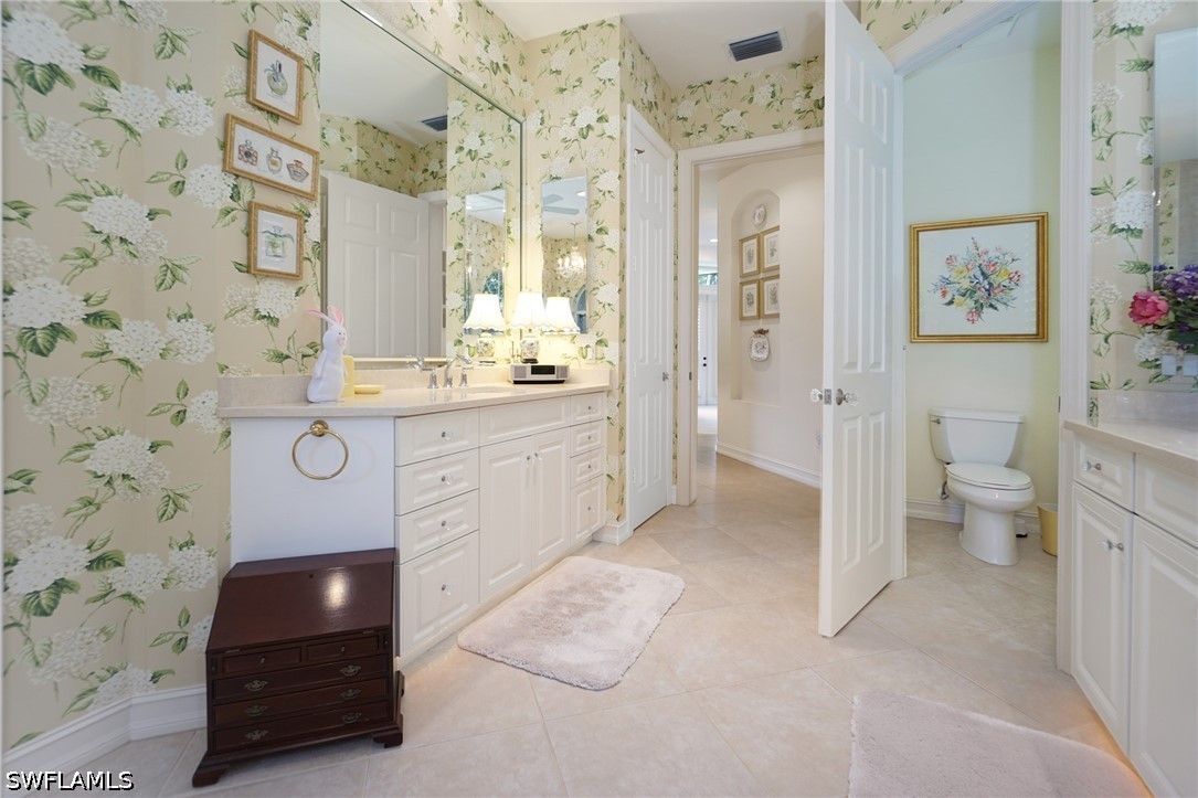 710 Shadow Lake, Naples, FL 34108