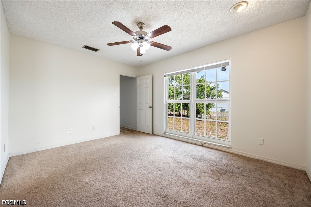 935 Hearty, North Fort Myers, FL 33903