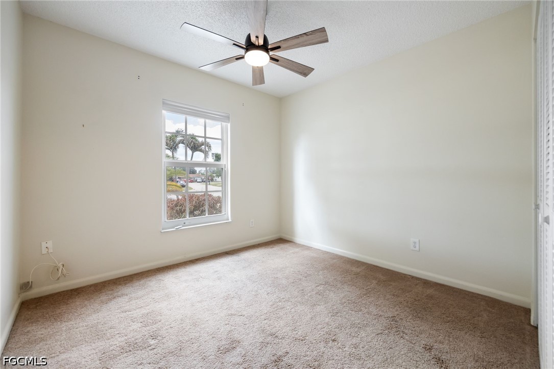 935 Hearty, North Fort Myers, FL 33903
