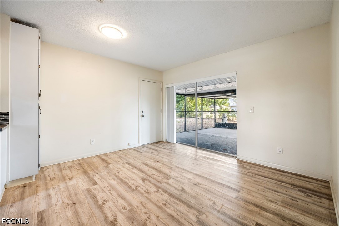 935 Hearty, North Fort Myers, FL 33903