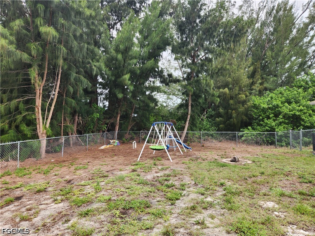 2508 12th, Cape Coral, FL 33993