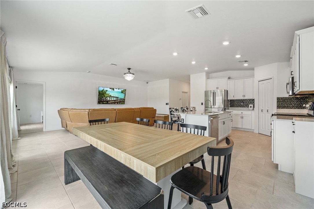 DiningArea
