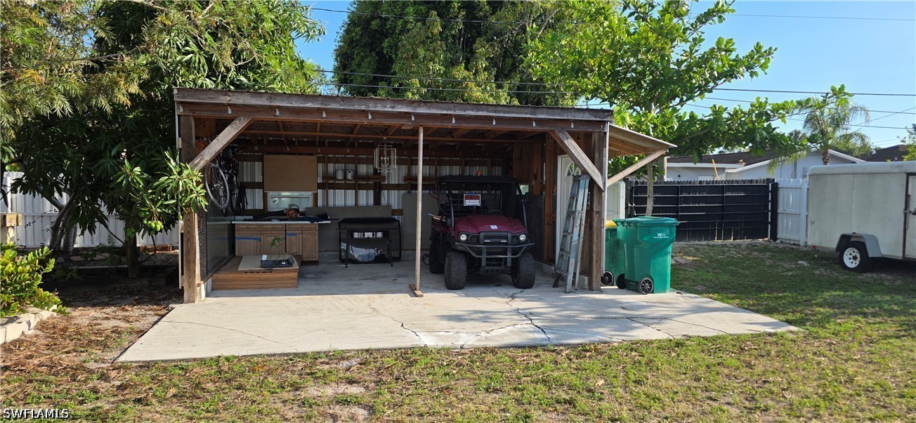 4148 23rd, Naples, FL 34116