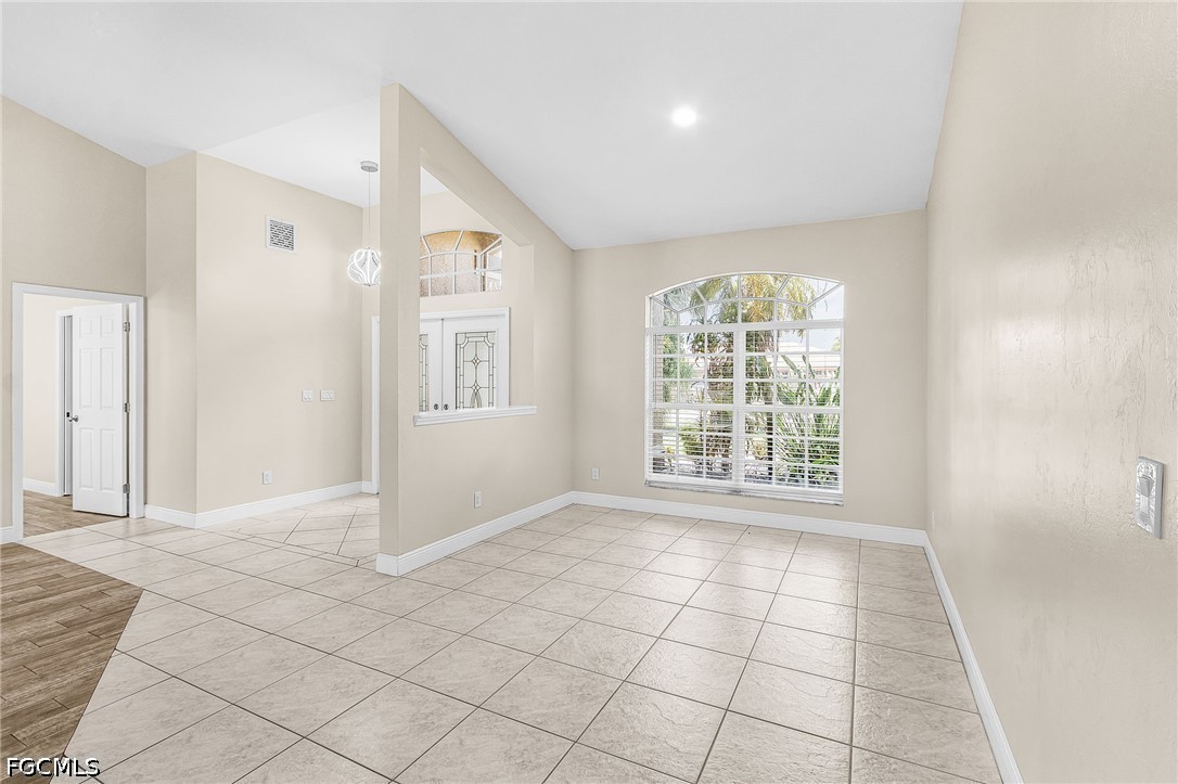 1204 5th, Cape Coral, FL 33990