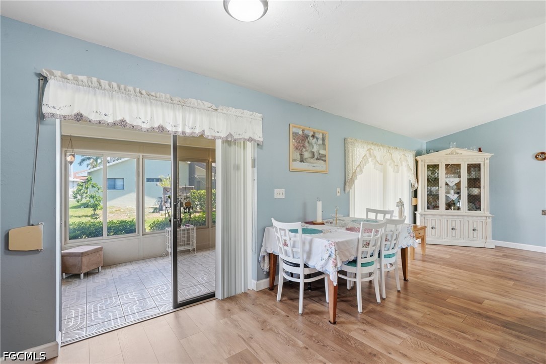 DiningArea