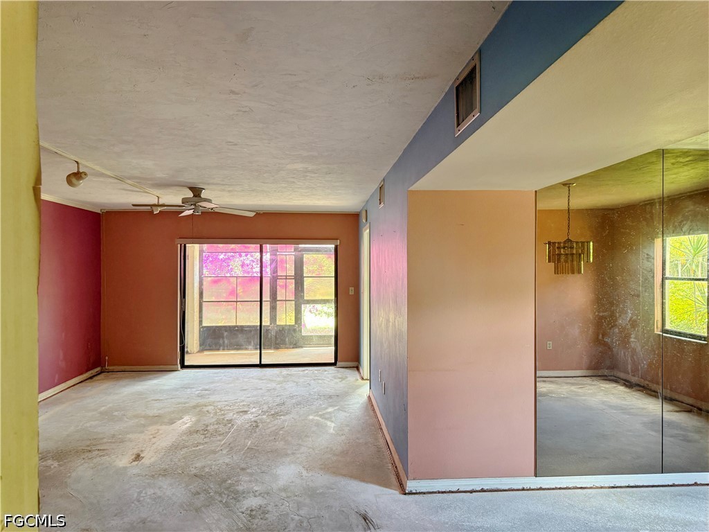 9305 Lake Park Unit 104, Fort Myers, FL 33919