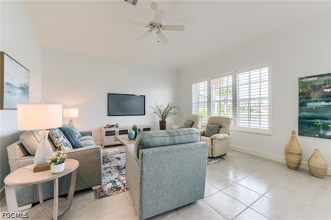 8864 New Castle, Fort Myers, FL 33908