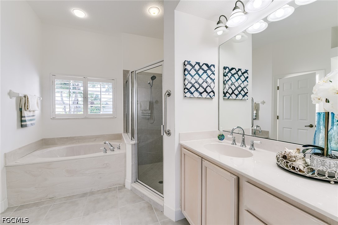 8864 New Castle, Fort Myers, FL 33908