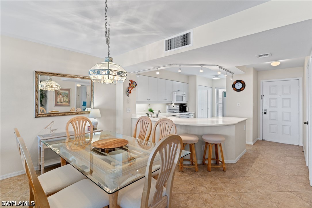 DiningArea