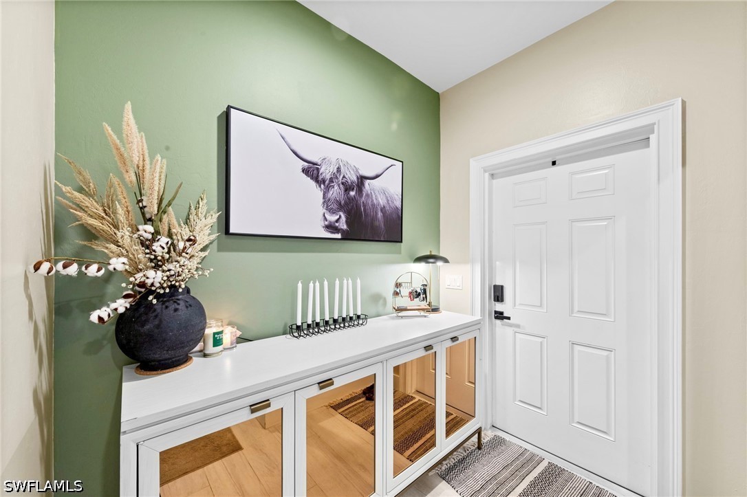 861 97th, Naples, FL 34108