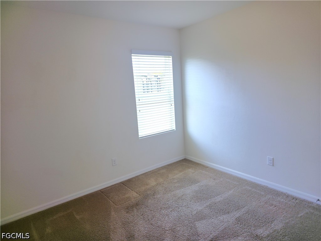 1148 27th, Cape Coral, FL 33993