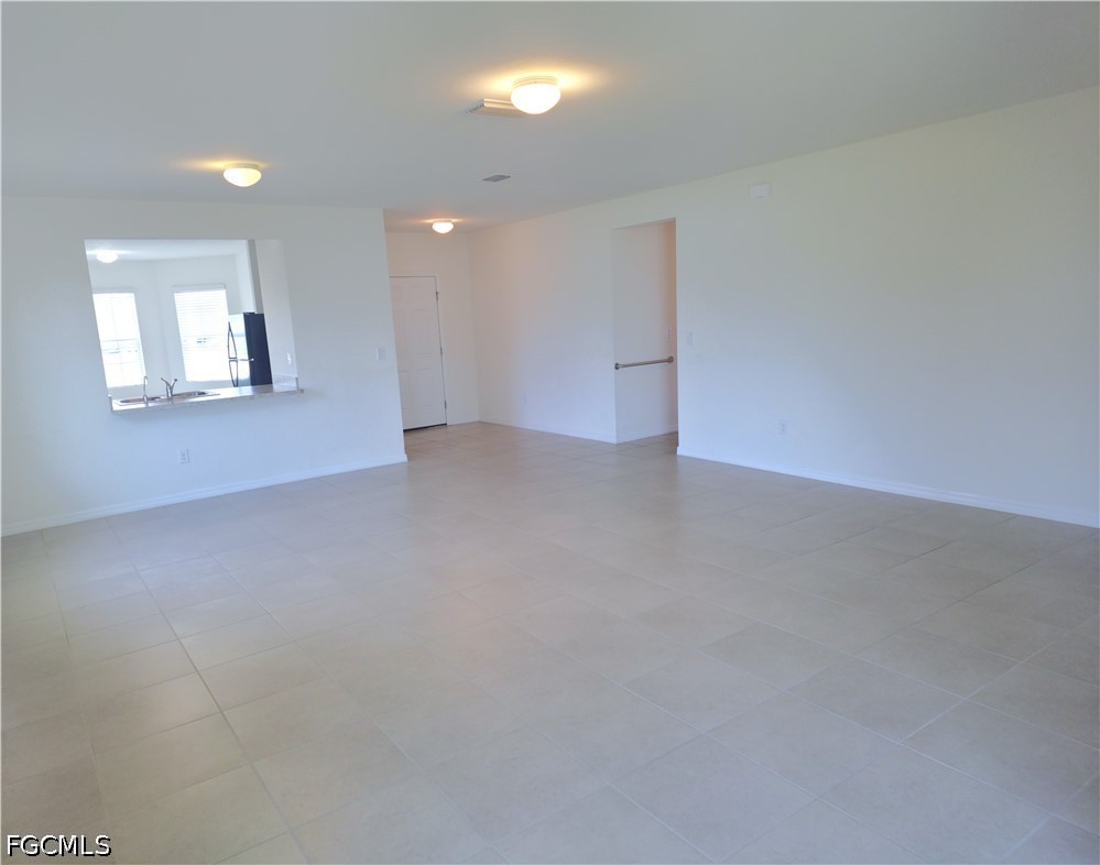1148 27th, Cape Coral, FL 33993
