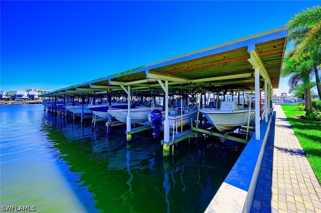 Dock