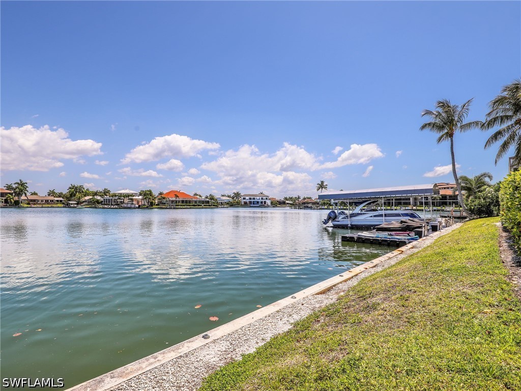Dock
